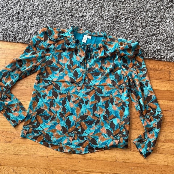 Joie V-Neck with Ruffle Puff Shoulder Long Sleeve Autumn Fall Pattern Blouse - Picture 2 of 13